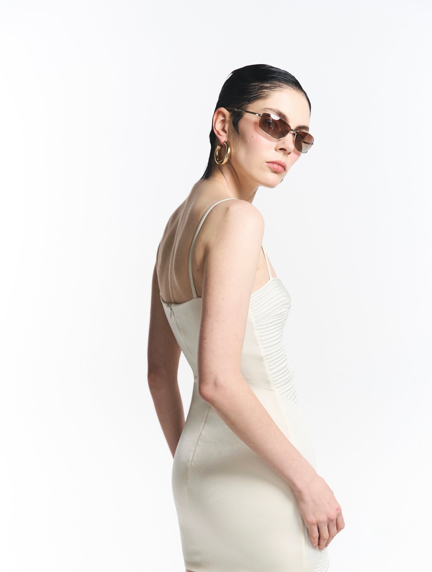 Arimo Ivory